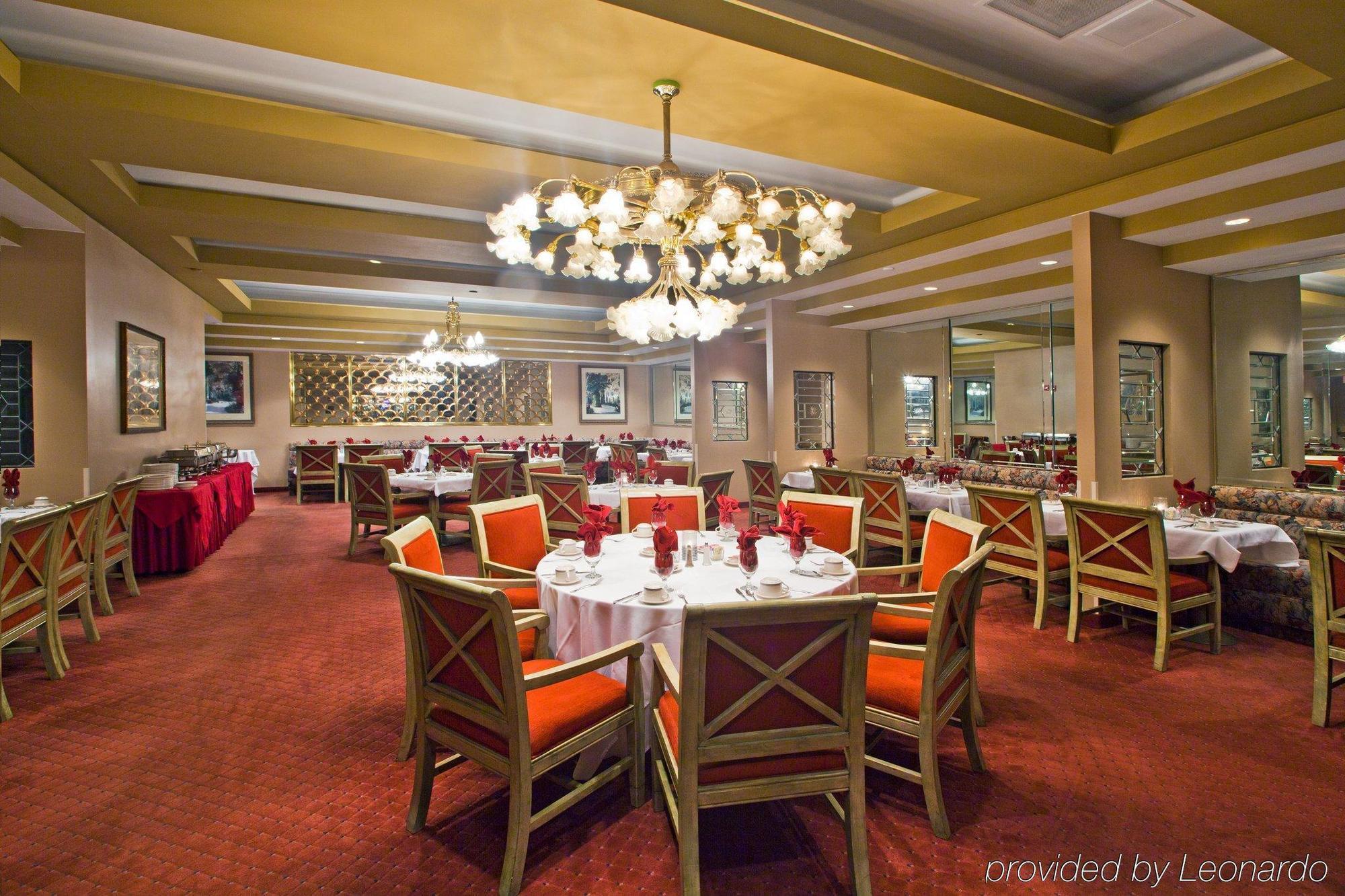 Crowne Plaza Pensacola Grand 호텔 레스토랑 사진