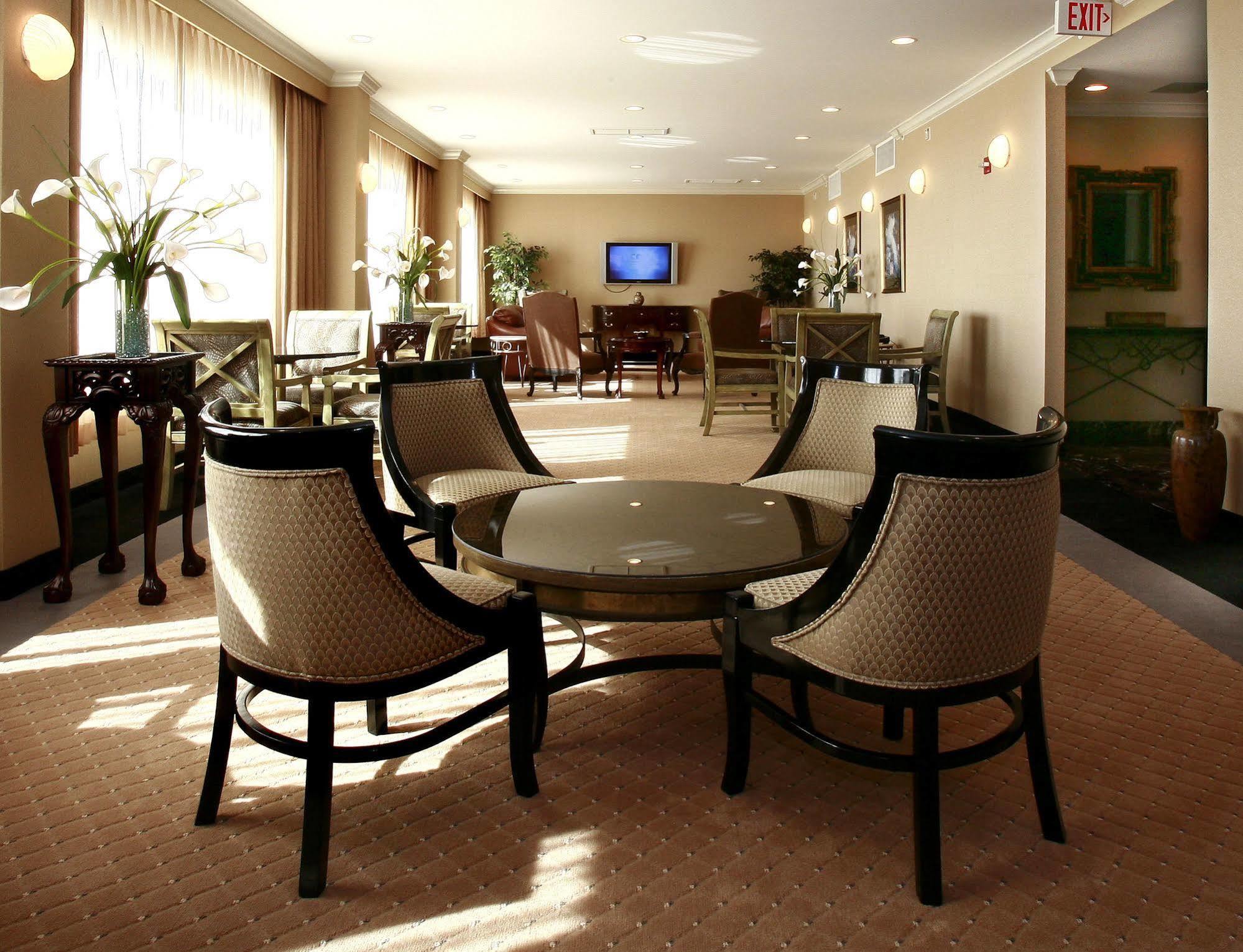 Crowne Plaza Pensacola Grand 호텔 외부 사진