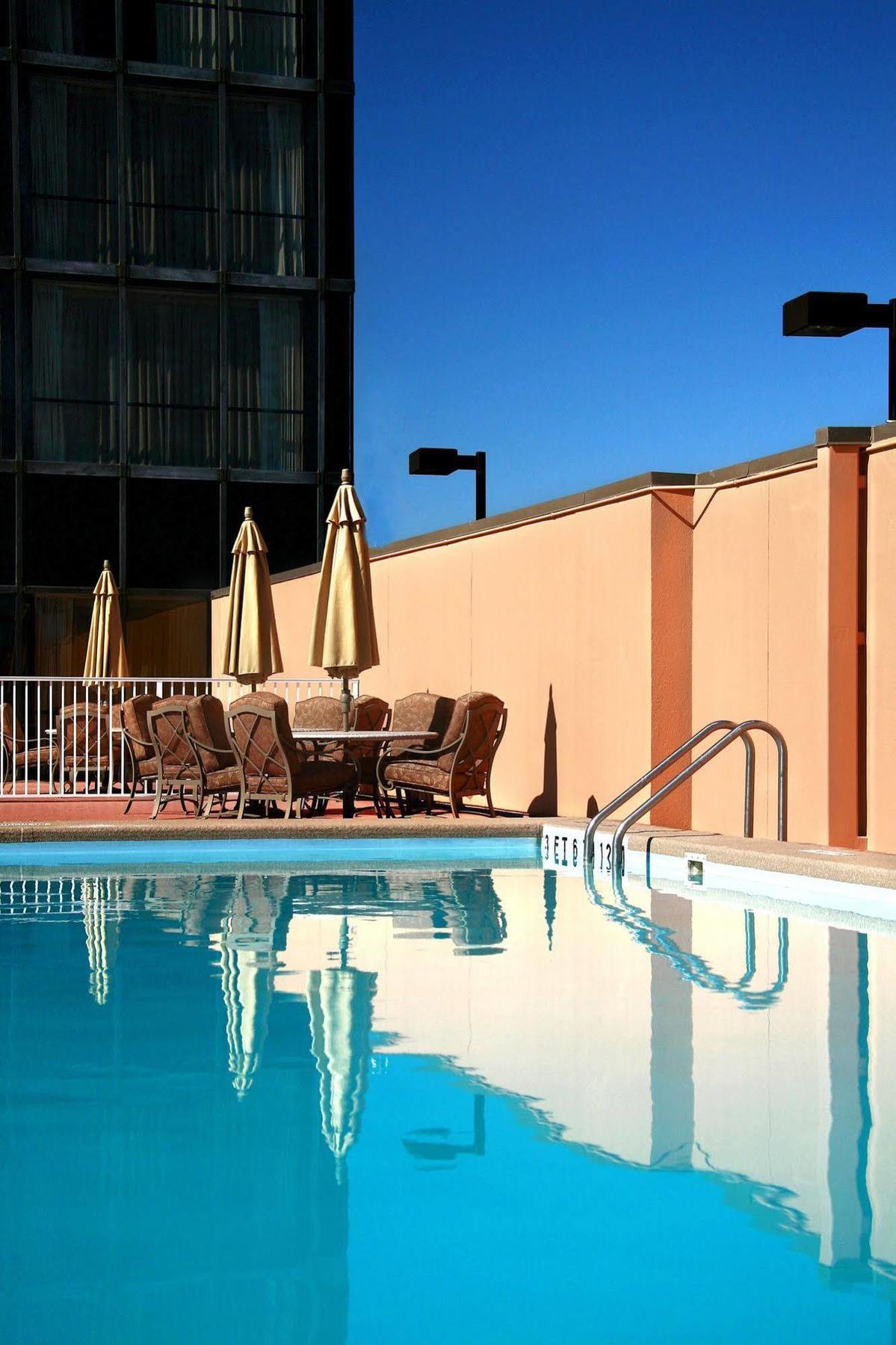 Crowne Plaza Pensacola Grand 호텔 시설 사진