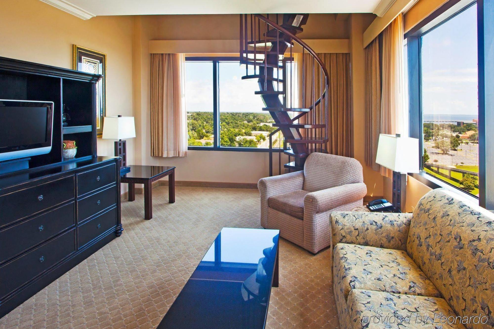 Crowne Plaza Pensacola Grand 호텔 객실 사진